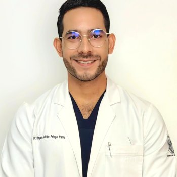 Dr. Bryan Adrián Priego Parra