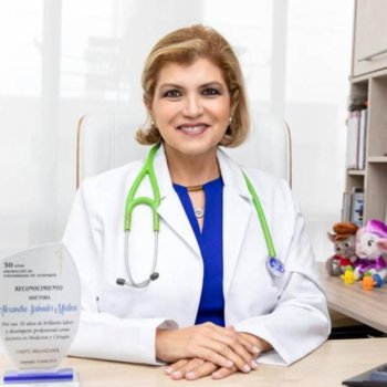 Dra. Alexandra Salvador Medina