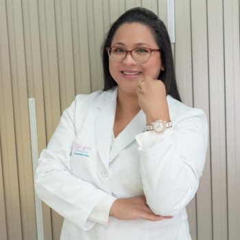 Dra. Elizabeth Angela Chalen Baque