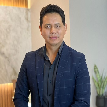 Dr. Danny Manuel Vera Alay
