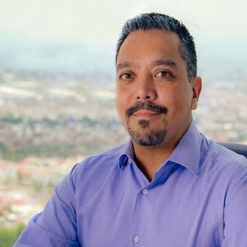 Dr. Gustavo Lopez