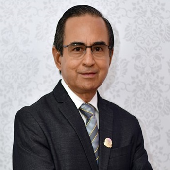 Dr. Mario Zambrano