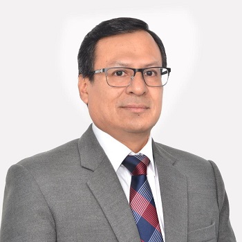 Dr. Augusto Vera Calderón