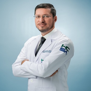 Dr. Jackson Salazar Loaiza
