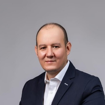 Dr. Luis Fernando Alcívar